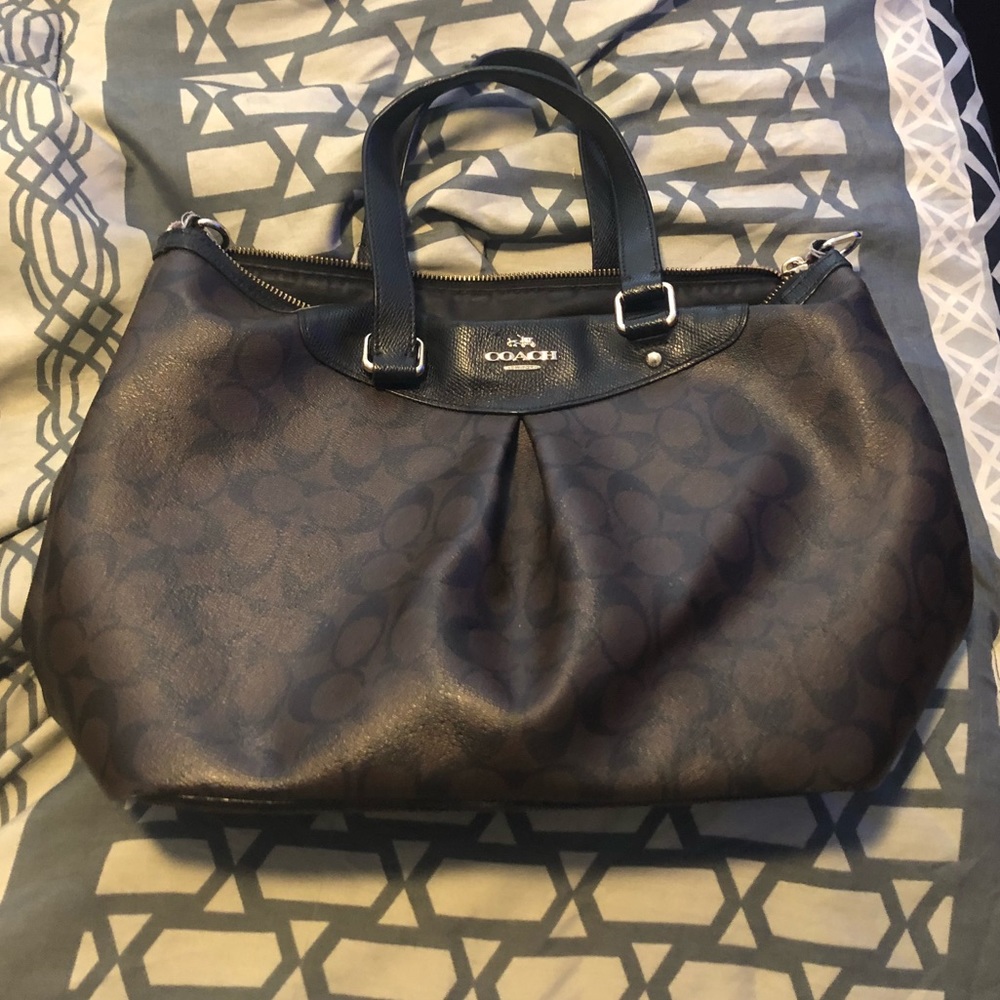 Authentic Leather Coach Purse 👛